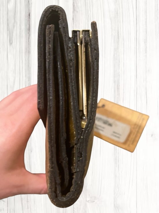 ๐ชท NWT Patricia Nash Distressed Leather Woodstock Kiss-lock in Antique Gold - Picture 9 of 15